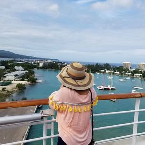 Meet your Posher, Brooke